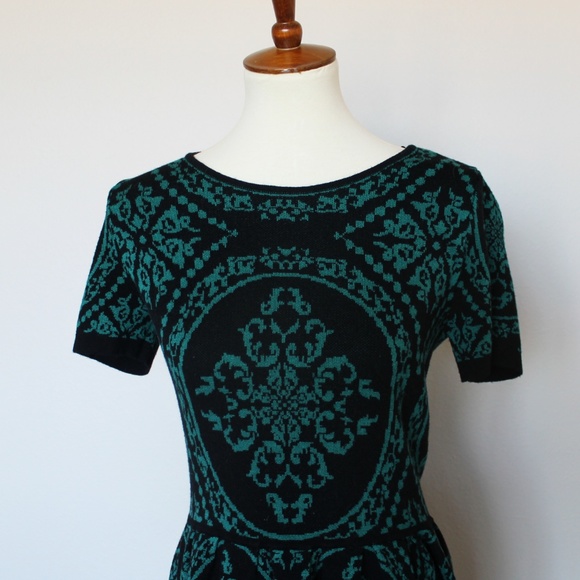 Romeo & Juliet Couture Dresses & Skirts - Green Sweater Dress by Romeo & Juliet - Size M